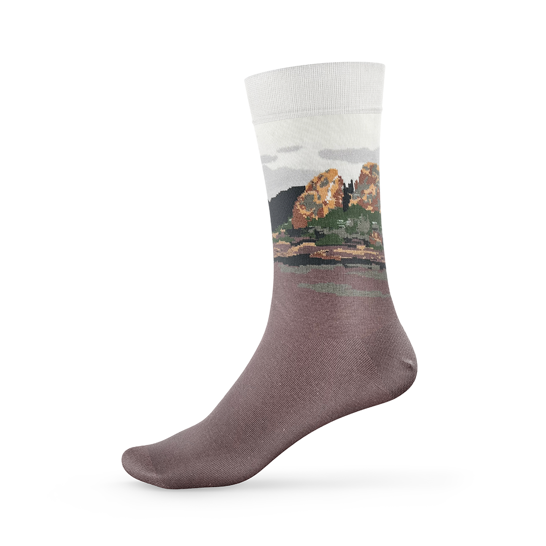 Broken Heart Rock Socken